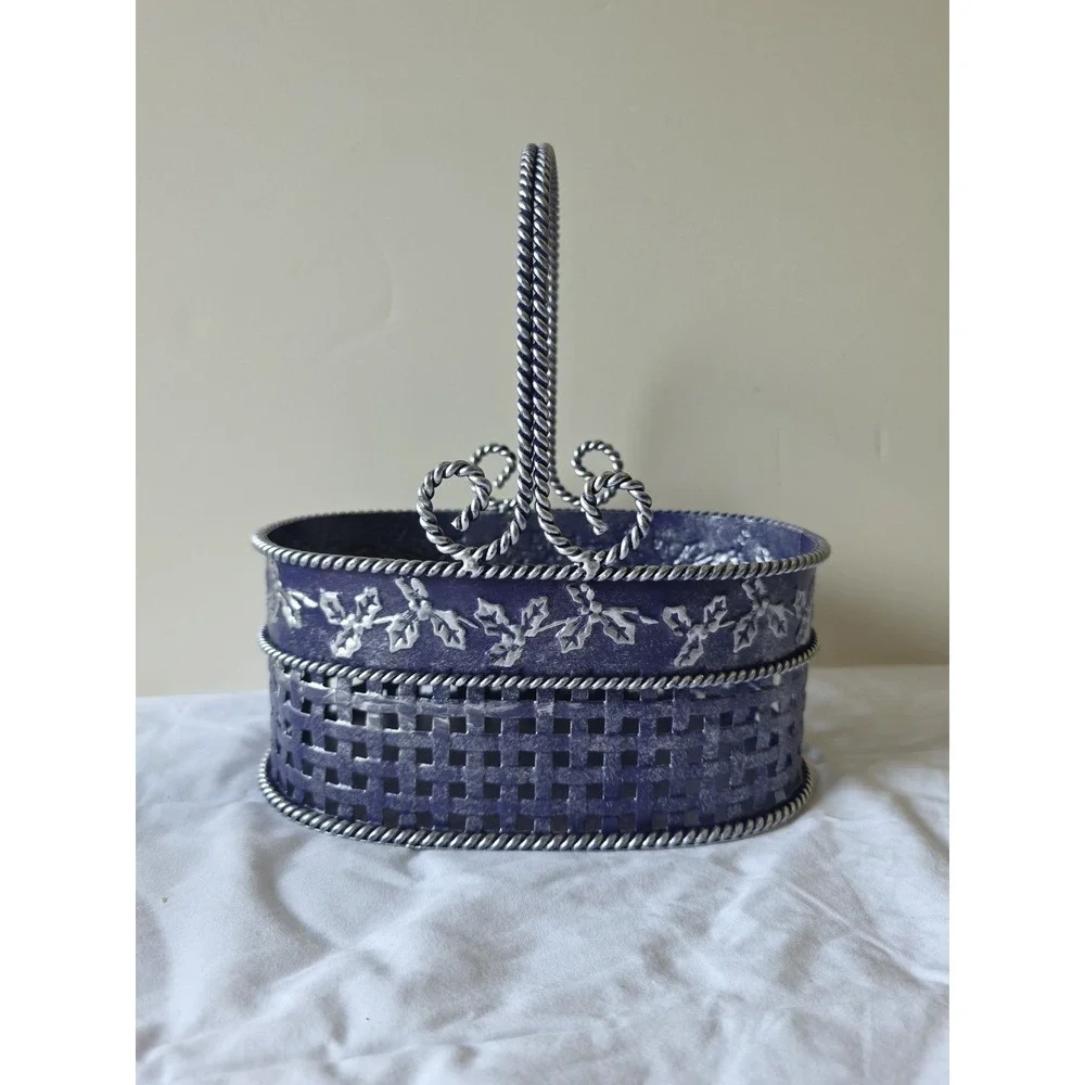 Metal Basket Blue And Silver With‎ Holly Leaves And Handle